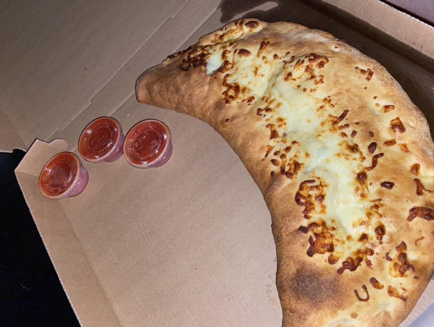 Three Countries Pizzeria